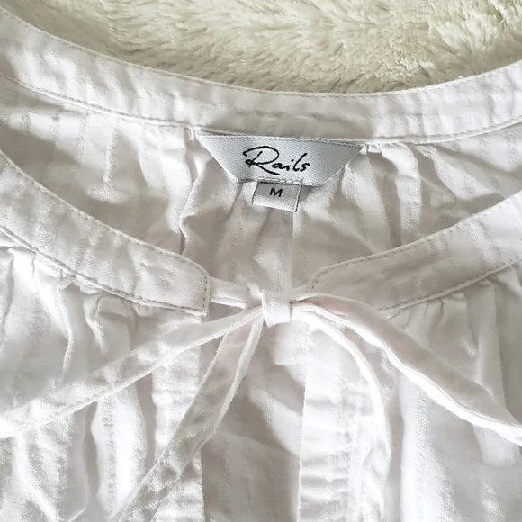 Rails Caterina Top in Powder White, Size Medium - Picture 11 of 16